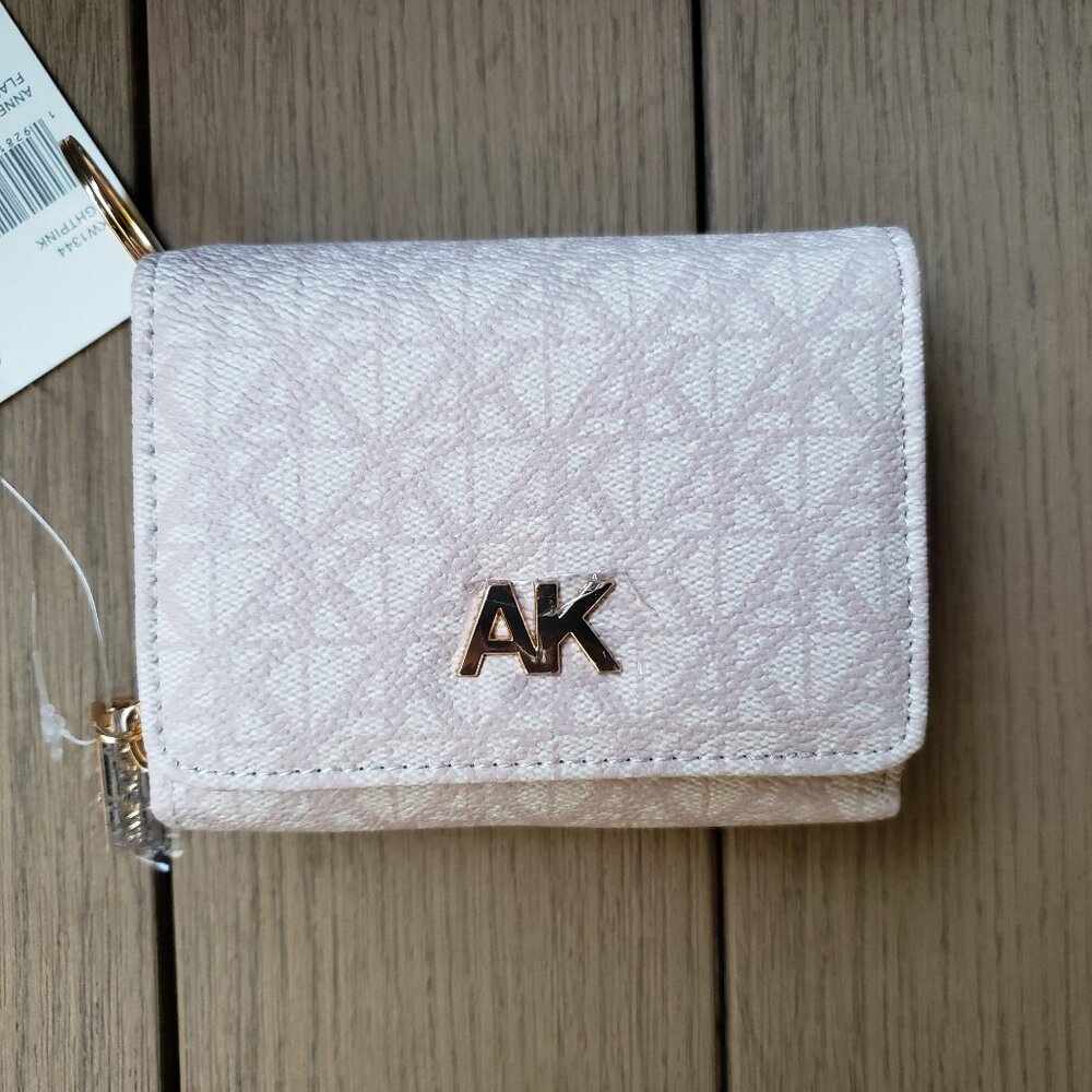 BNWT ANNE KLEIN bubblegum light pink flap repeat logo wallet (OS)